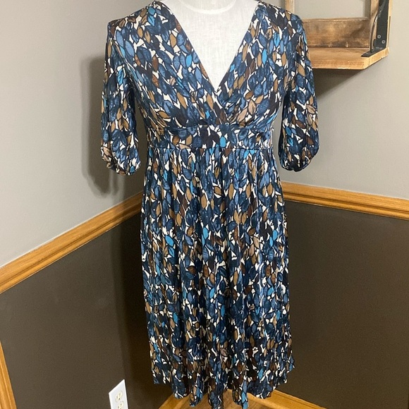 Banana Republic blue, brown, & cream silk v neck 3/4 sleeve midi dress size M - Picture 1 of 8